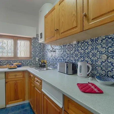 Corte-real Ocean View Апартаменты *